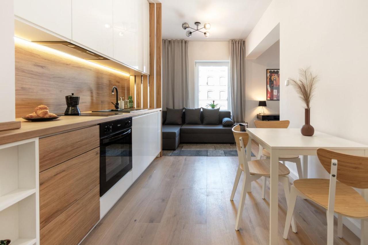 Apartamenty Ktw カトヴィツェ エクステリア 写真
