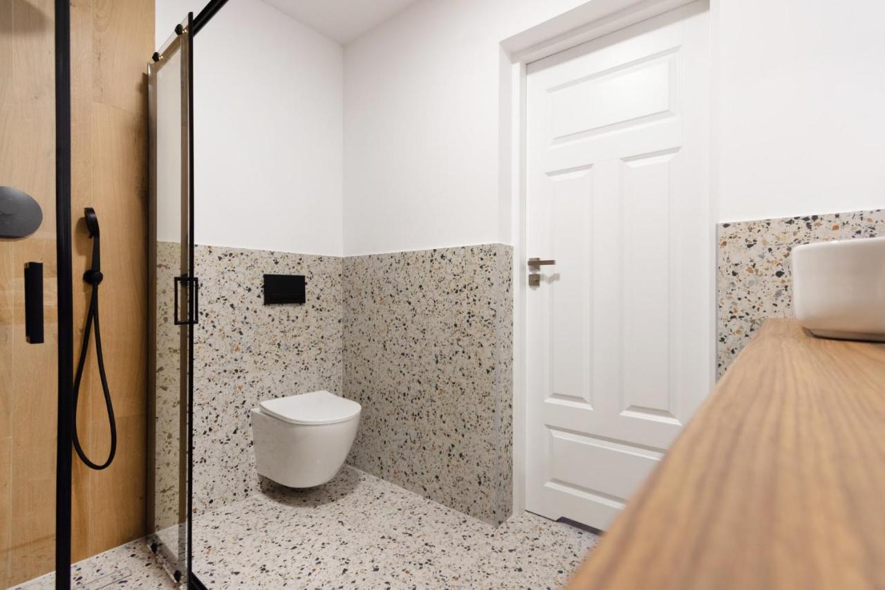 Apartamenty Ktw カトヴィツェ エクステリア 写真