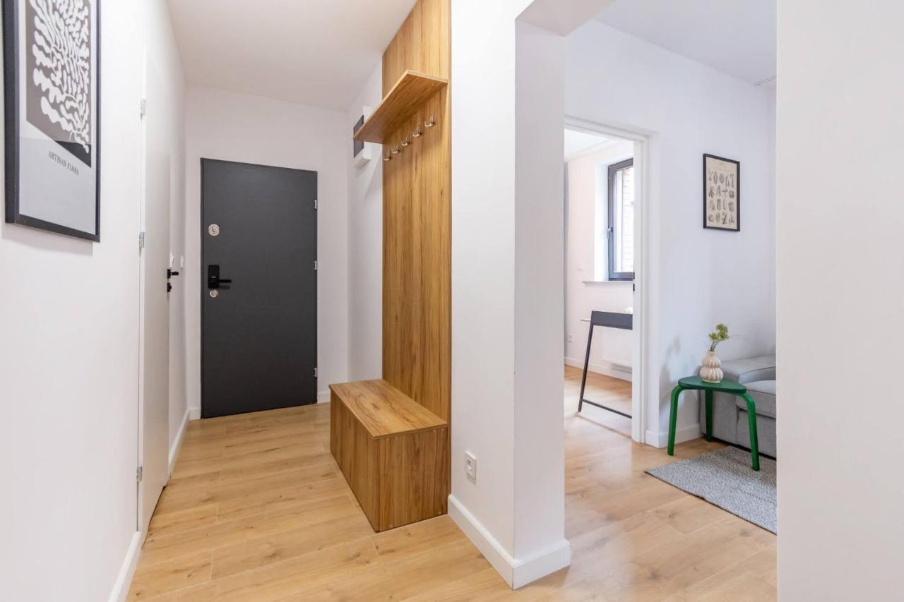 Apartamenty Ktw カトヴィツェ エクステリア 写真