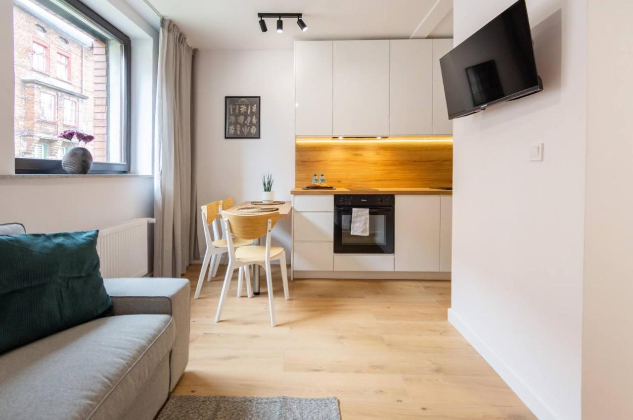 Apartamenty Ktw カトヴィツェ エクステリア 写真